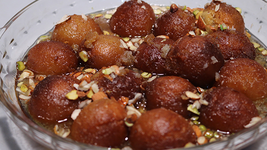 Khushk Doodh kay Gulab Jaman Recipe | Tarka | Masala TV | Rida Aftab | Dessert