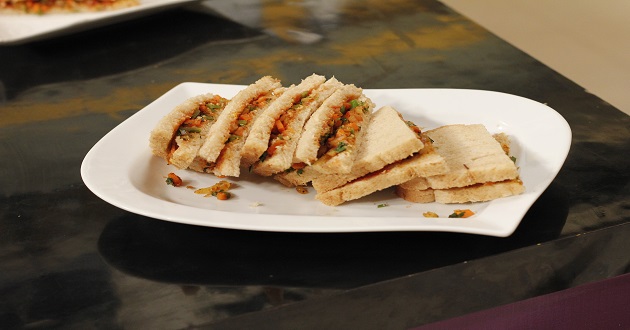 Masala vegetable Toast By Zarnak Sidhwa in Food Diaries