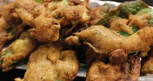 Palak kay Pakoray by Zubaida Tariq