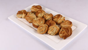 Sweet Potato Knot Rolls Recipe | Dawat