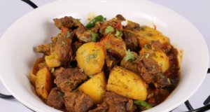 Sabut Masala Aalu Gosht Recipe | Tarka