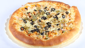 Mozzarella Stuffed Pizza | Quick Recipes