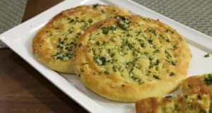 Besan ke Garlic Naan Recipe | Flame On Hai