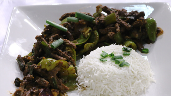 Stir-fry Beef in Chilli Garlic Sauce Recipe | Lively Weekends