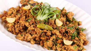 Chicken Karahi Qeema Recipe | Dawat
