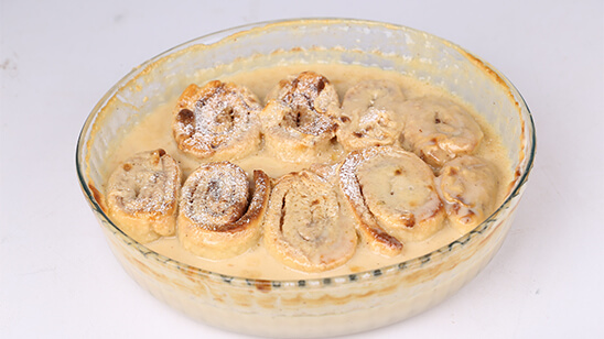 Cinnamon Scrolls with Custard Recipe | Food Diaries