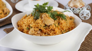 Aalu Mater Chicken ki Tahiri Recipe | Lazzat