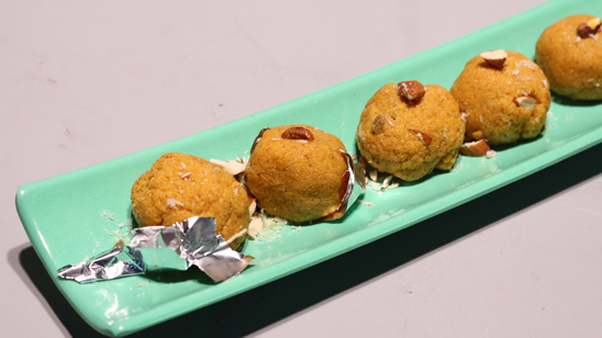 Rawa Ladoo Recipe | Tarka