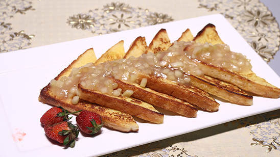 Apple Cinnamon French Toast Recipe | Flame On Hai
