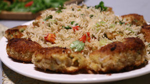 Garlic Fried Rice Recipe | Tarka